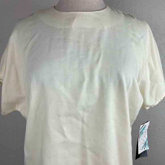 NWT Intriguing Threads Cream Short Sleeve Top Size S - Picture 2 of 5